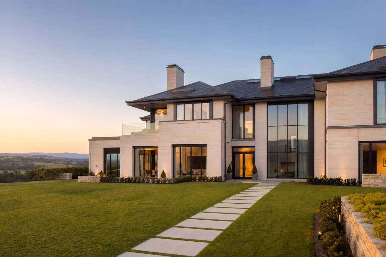 Modern Luxury Villa at Tullamore with Manicured Gardens