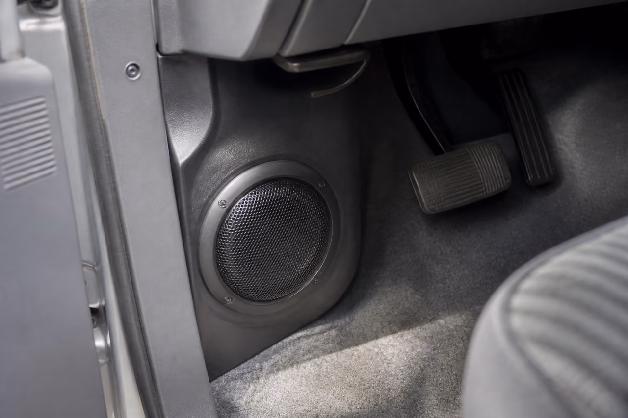 88-98 Chevy Kick Panel Speakers in a Truck Cabin